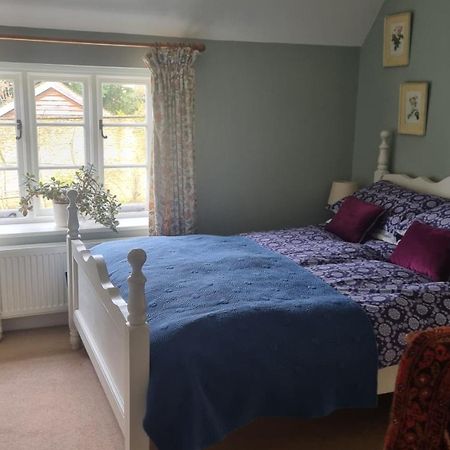 Characterful Cotswold Cottage Cirencester Eksteriør billede